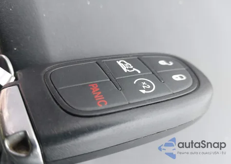 2017 Jeep Cherokee Overland 4X4 из США, поврежденный, VIN 1C4PJMJS9HW546727